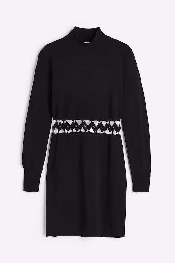 Платье с вырезом и стойкой