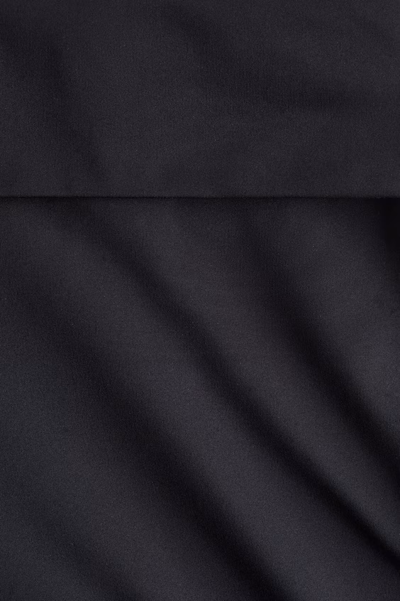 Брюки-леггинсы с расклешенными штанинами