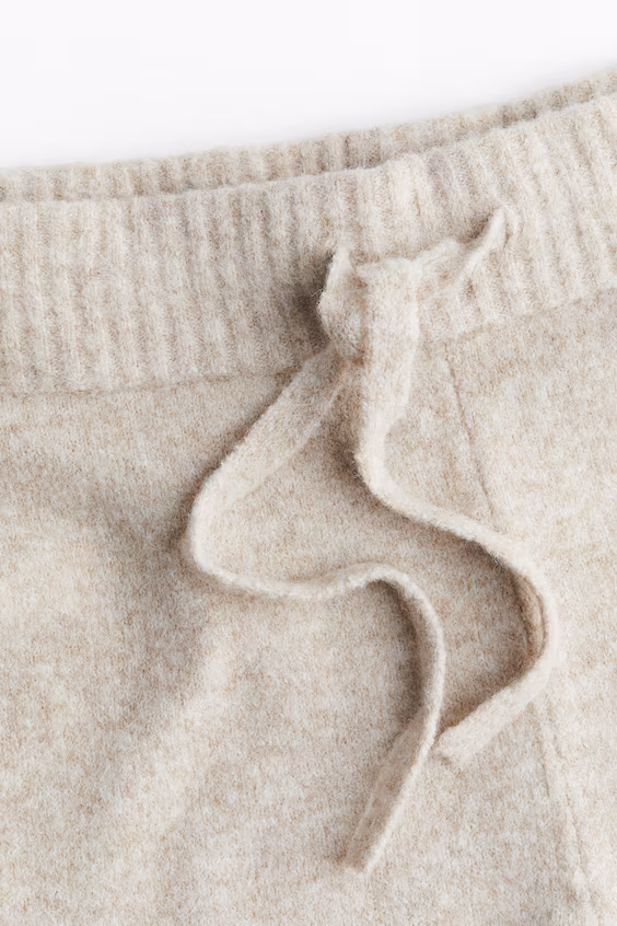 Брюки-джоггеры из тонкой ткани