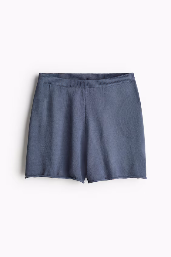 Шорты из мягкой ткани