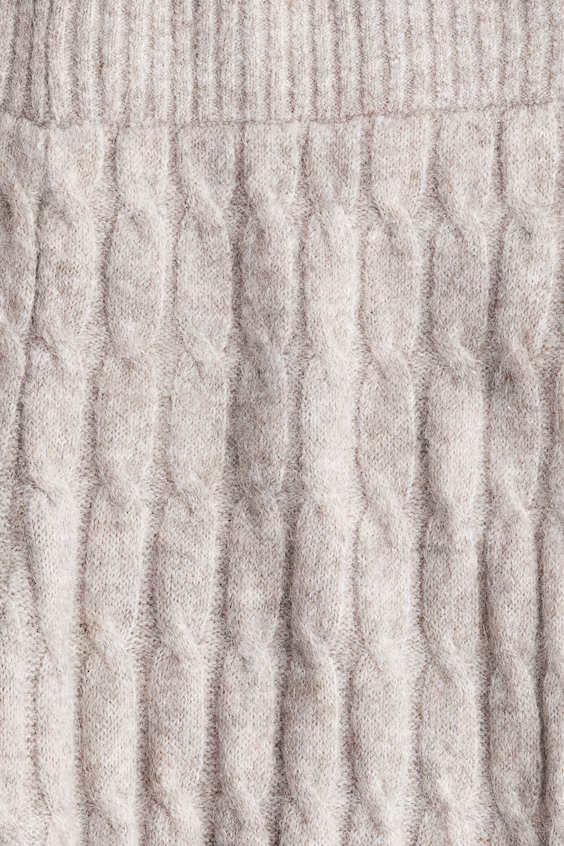 Брюки из мягкого трикотажа с рубчиком