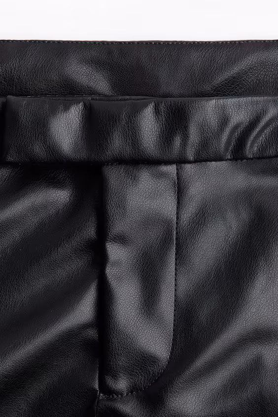 Мини-шорты из покрытой ткани