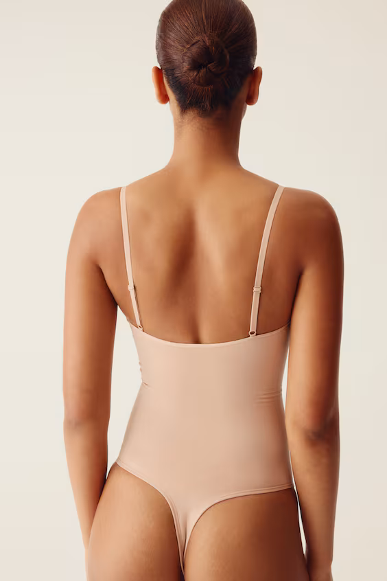 Боди-стринг моделирующее сильно фиксирующее форму