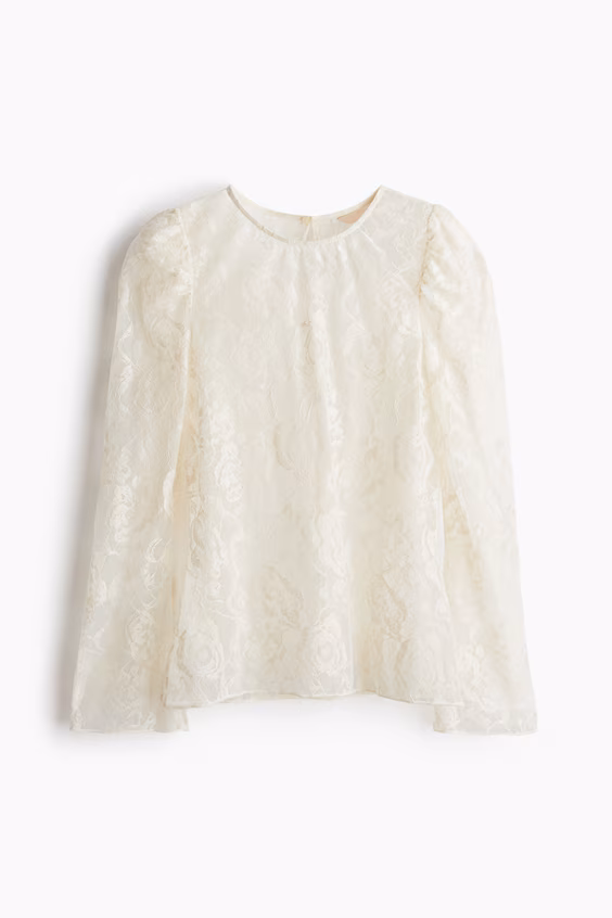 Блузка из кружева