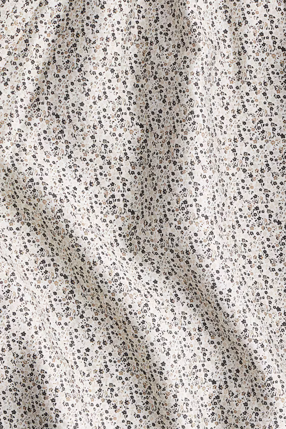 Блузка с воздушными рукавами