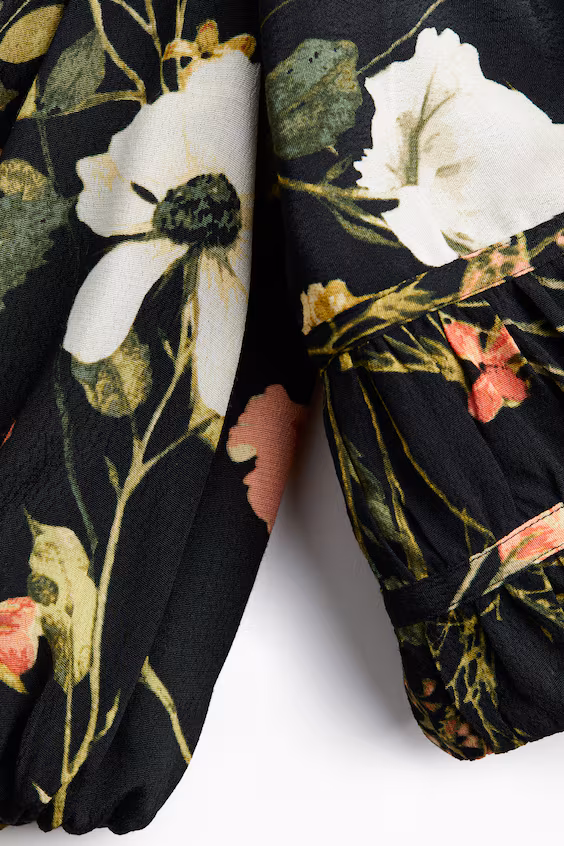 Футболка короткая