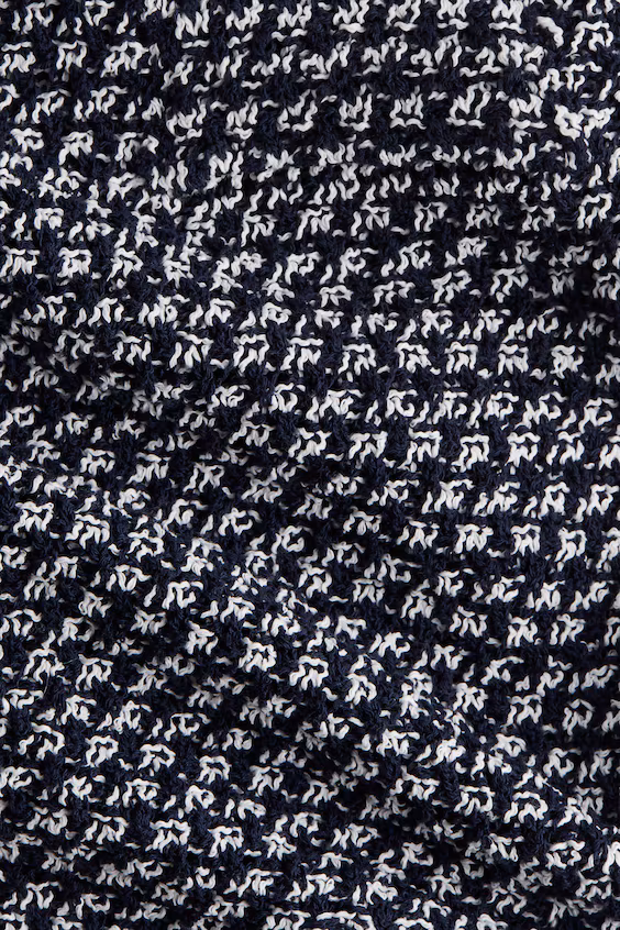 Платье из текстурированного трикотажа с карманами